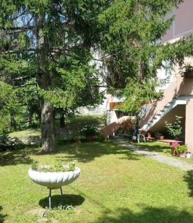 Casaleggio Boiro House | Child-Friendly Retreat at Alloggio il Pino with Kitchenette