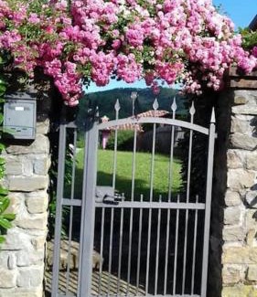 Casaleggio Boiro House | Child-Friendly Retreat at Alloggio il Pino with Kitchenette
