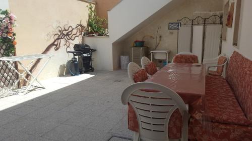 Marina di Pescoluse Apartment | Beachfront Bliss: Alloggio in Spiaggia with Ocean Views