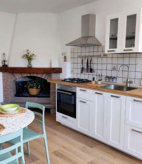 Caprarola Apartment | Scenic Alloggio Panoramico: Family-Friendly Retreat