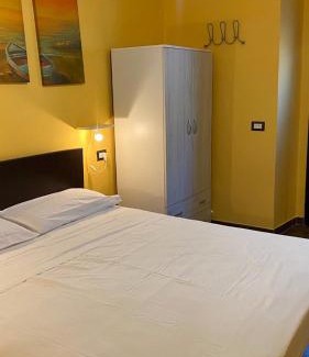 Capodimonte Bed & Breakfast | Budget-Friendly Alloggio Turistico with Breakfast Included