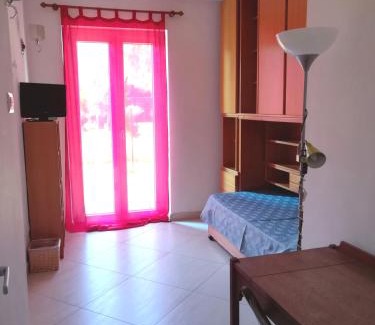 Centro Giano Bed & Breakfast | Budget-Friendly Alloggio Turistico Castel di Leva - Family Haven!