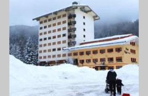 Fondo Grande Apartment | Cozy Mountain Retreat for Couples - Child Friendly Stay