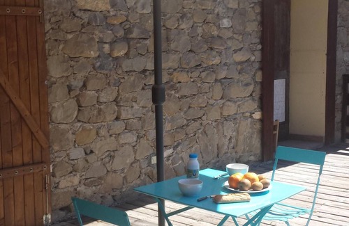 Allos Apartment | Ideal Allos T 3 for Rando & Summer Vacations with Terrace
