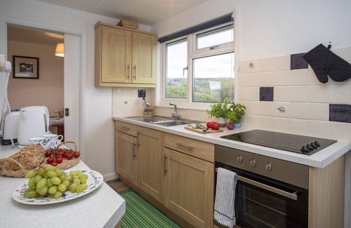 Llanfair Cottage | Discover Allt y Mor: Oceanfront Retreat with Family-Friendly Amenities