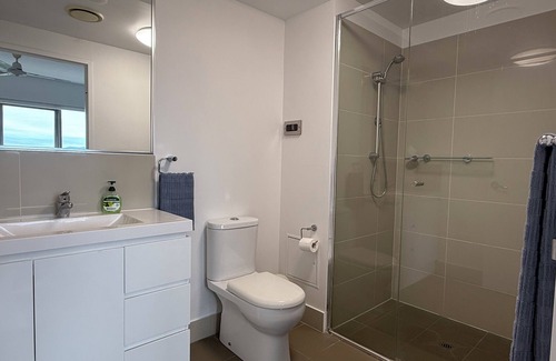 South Townsville Apartment | Allure Apartment in the heart of Townsville's premium waterfront dining precinct