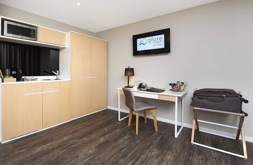 Mollymook Hotel | Oceanfront Allure on Ocean Motel - Guest Rated 9.8/10