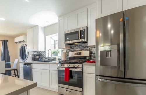 Hillcrest House | Unforgettable Hillcrest Allure Retreat: Pet-Friendly Paradise