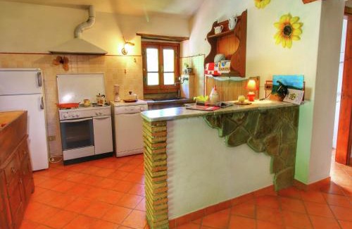 Ortignano Raggiolo House | Charming Farmhouse in Ortignano with Pool & Pet-Friendly