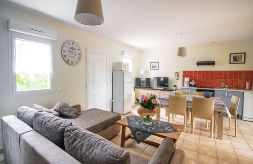 Largentiere House | Inviting Holiday Home in Largentière with Pool & Breakfast