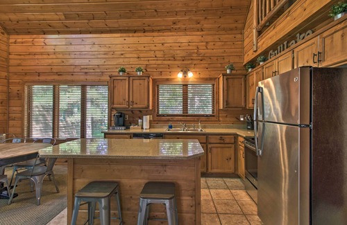 Nisswa Cottage | Cozy Nisswa Cabin on Gull Lake with Fireplace & Kitchen