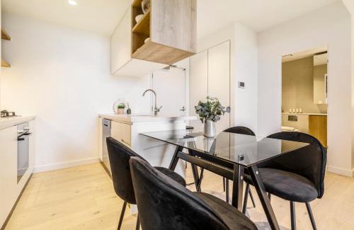 South Melbourne Apartment | Enchanting Oasis in South Melbourne's Vibrant Heart