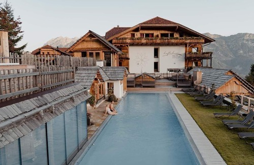 Haus House | "Alm-Suite" with bathtub, shower, WC (1-3 n.) - Natur- und Wellnesshotel Höflehner