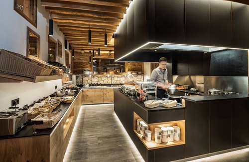 Schoenau am Koenigssee Hotel | Relax at Alm- & Wellnesshotel Alpenhof - Rated 9.6/10
