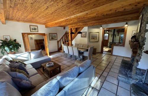 Lolog House | Alma Andina: Oceanfront Retreat with Private Beach Access