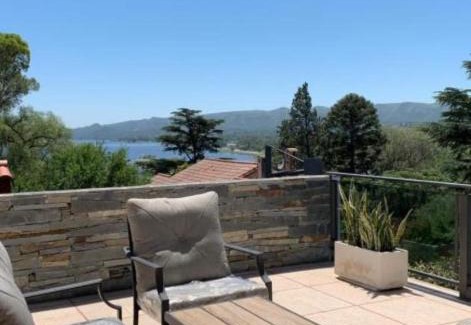 Villa Carlos Paz House | Pet-Friendly Alma: Relaxing Pool, Breakfast & Family Fun