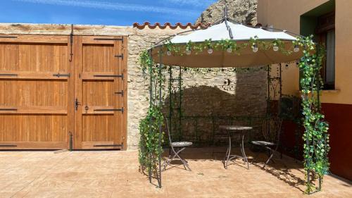 Arguedas House | Experience ALMA DEZERTO BARDENAS with Family-Friendly Fun