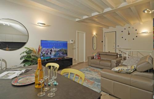 Colombare Apartment | Exceptional Alma Garda Home: Oceanfront with Pool & Hot Tub