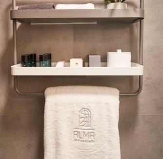 Old City Apartment | Experience Alma: A 4-Star Guest Favorite with Perfect Reviews