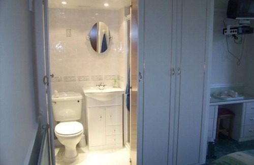 Stoke Bed & Breakfast | Highly Rated Alma Lodge Guest House with Family-Friendly Amenities