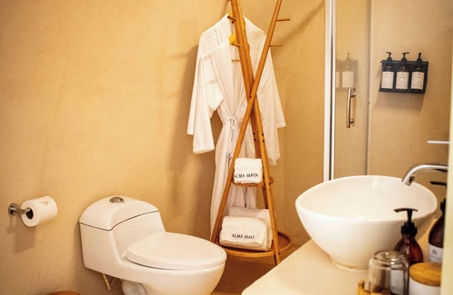 Benito Juarez Hotel | Top-Rated Alma Maya Resort – Relax by the Pool in Riviera Maya
