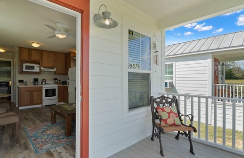 Laurel Hill House | Oceanfront Alma's Cottage - Guest Rated 9.8/10 at Stillwater