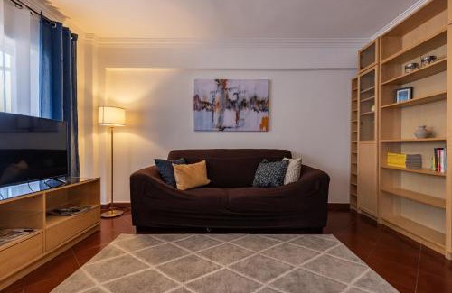 Cova da Piedade Apartment | Family-Friendly Stays at Almada Noronha 37 Hotel