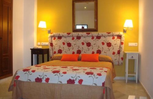 Conil de la Frontera City Center Hotel | Pet-Friendly Almadraba Conil with Ocean Views & Breakfast