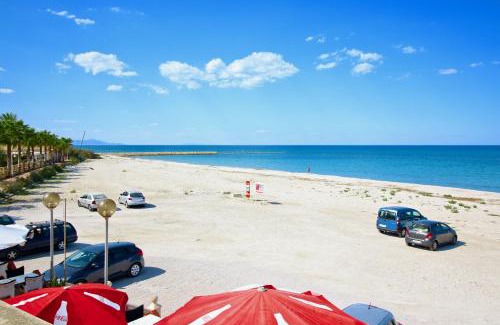 Almadrava Beach Apartment | Oceanfront Almadrava Playa Apartment with Child-Friendly Amenities