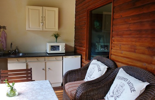 Alkmaar House | Discover Almar View Guest House: 4-Star Family Haven