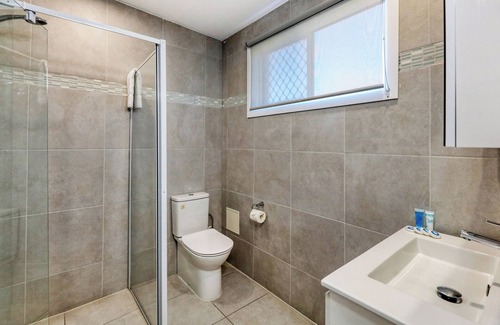 Ballina Hotel | Relax at Almare Tourist Motel with Family-Friendly Amenities