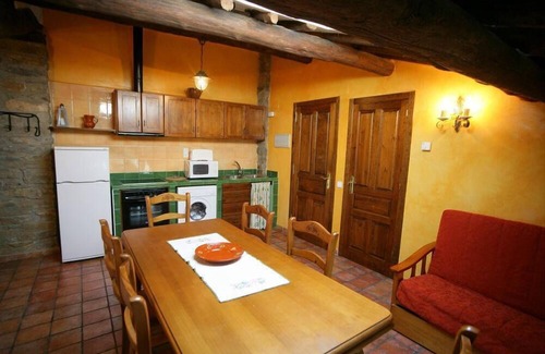 Almazorre Cottage | Almazorre: Perfect Country Holiday Home with Spa & More
