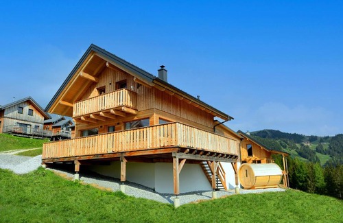 Bad Sankt Leonhard im Lavanttal Apartment | Experience Almchalet Hüttenzauber: Coastal Comfort Awaits