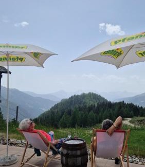 Mortschach Hotel | Pet-Friendly Almgasthaus Glocknerblick with Ocean Views