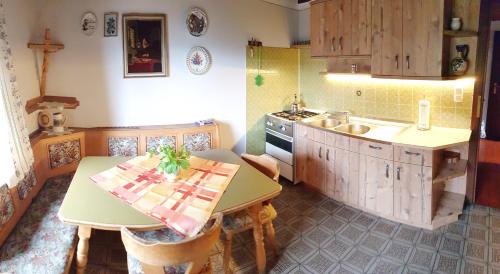 Stadl-Predlitz House | Almhütte Kristabauer: Family-Friendly Retreat with Kitchen