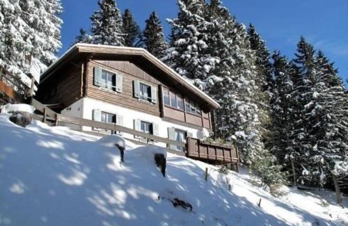 Untergreutschach Apartment | Almhaus: Cozy Retreat at 1600m with Sauna & Fireplace
