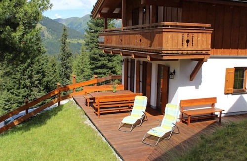 Hochkrimml Ski Chalet | Cozy Almhaus Louise: Ski Area Retreat with Ocean Views