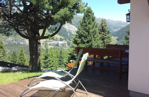 Hochkrimml Ski Chalet | Cozy Almhaus Louise: Ski Area Retreat with Ocean Views
