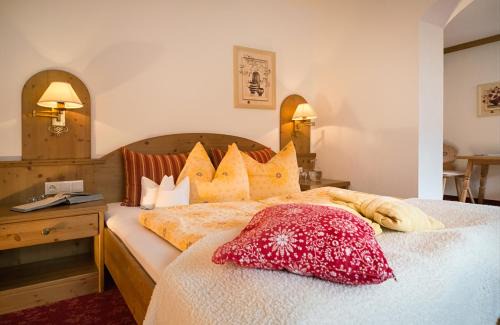 Hippach Hotel | Discover Almhof Roswitha: Relax with Spa & Hot Tub Amenities