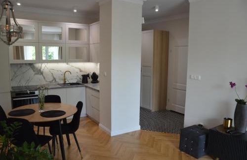 Torun Apartment | Guest Rated: Almi Apartment at Villa Moderno with Parking