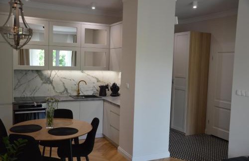 Torun Apartment | Guest Rated: Almi Apartment at Villa Moderno with Parking