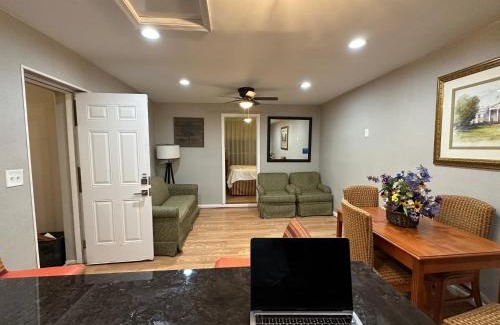 Park View Apartment | Family-Friendly Retreat at Almi with Great Guest Reviews