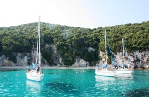 Plataria House | Inviting Almini2 Apartments: Pet-Friendly & Family Friendly