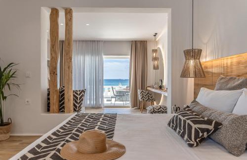 Plaka Apartment | Oceanfront Suites at Nikos & Maria Apts - Rated 8.9/10