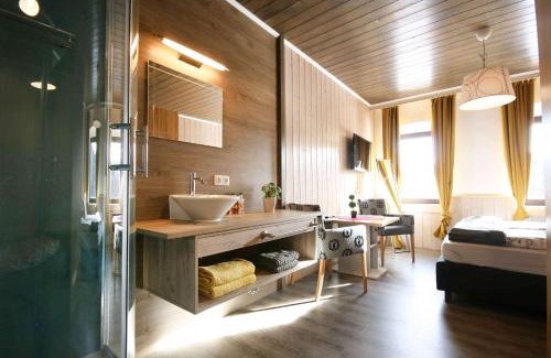 Puchenstuben House | Explore Almliesl Gruppenhaus PUCH-625: Family & Pet Friendly