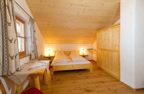 Huettschlag House | Ideal Family Retreat at Almliesl HUET-484: Pet Friendly