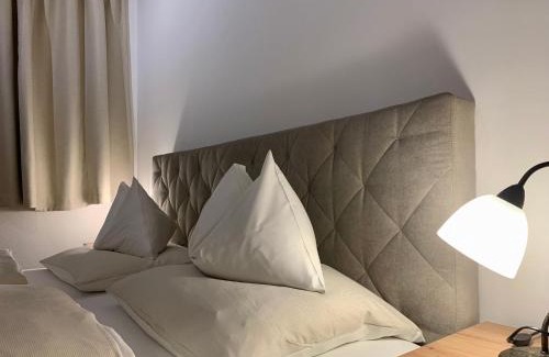 Hundsdorfl Apartment | Pet-Friendly Almlodge Flachau with Oceanfront Views