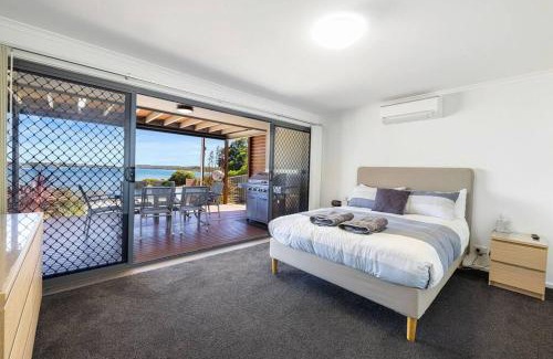 Lake Wangary Apartment | Waterfront Almonta Apartments: Guest Rated 9.8, Family-Friendly