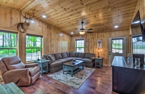 Lindseyville House | Guest Rated: Almost Heaven Farmers Paradise Retreat