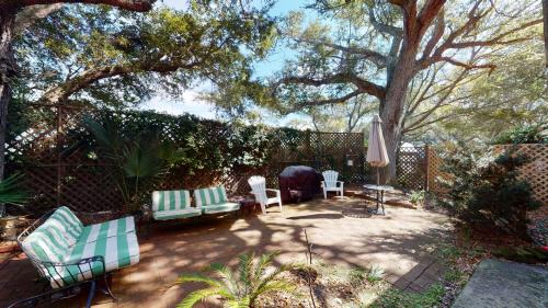 Jekyll Island House | Almost Heaven: Family-Friendly Retreat with Kitchen Amenities